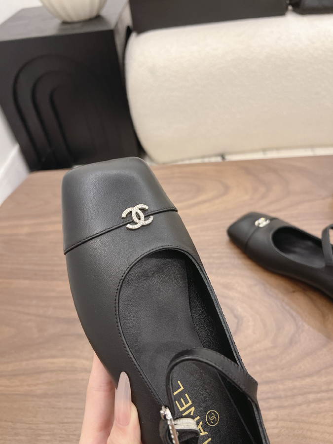 最高級シャネルスーパーコピー CHANEL 【シャネル】マリージェーン フラット シューズ スクエアトゥ ワンストラップ バックル CC ロゴ ブラック シャネル バレリーナ ブラック - 画像 (6)