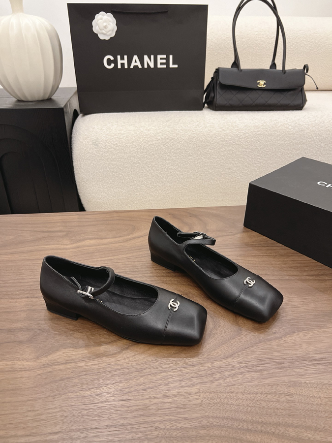 最高級シャネルスーパーコピー CHANEL 【シャネル】マリージェーン フラット シューズ スクエアトゥ ワンストラップ バックル CC ロゴ ブラック シャネル バレリーナ ブラック - 画像 (9)
