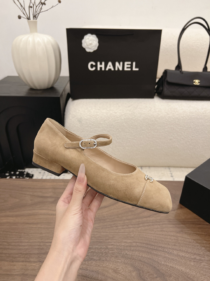 最高級シャネルスーパーコピー CHANEL 【シャネル】ワンストラップ スクエアトゥ マリージェーン キャメル スエード シャネルレディースサンダル シャネル バレリーナ スクエアトゥ - 画像 (5)