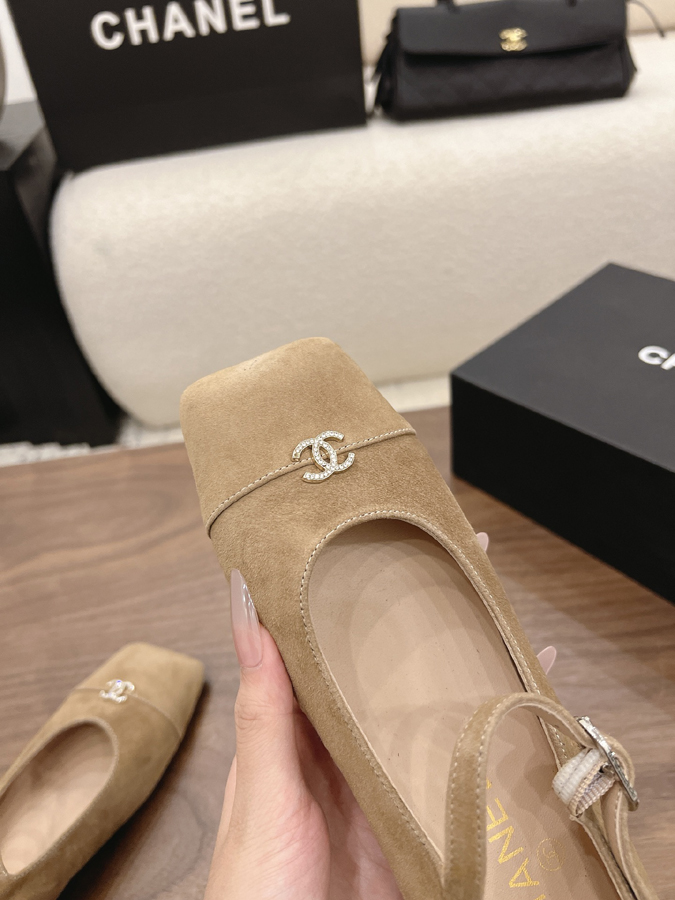 最高級シャネルスーパーコピー CHANEL 【シャネル】ワンストラップ スクエアトゥ マリージェーン キャメル スエード シャネルレディースサンダル シャネル バレリーナ スクエアトゥ - 画像 (7)