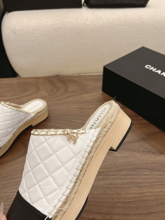 最高級シャネルスーパーコピー CHANEL【シャネル】キルティング チェーン エスパドリーユ ミュール 白黒 レザー サンダル シャネルミュール値段 - 画像 (6)
