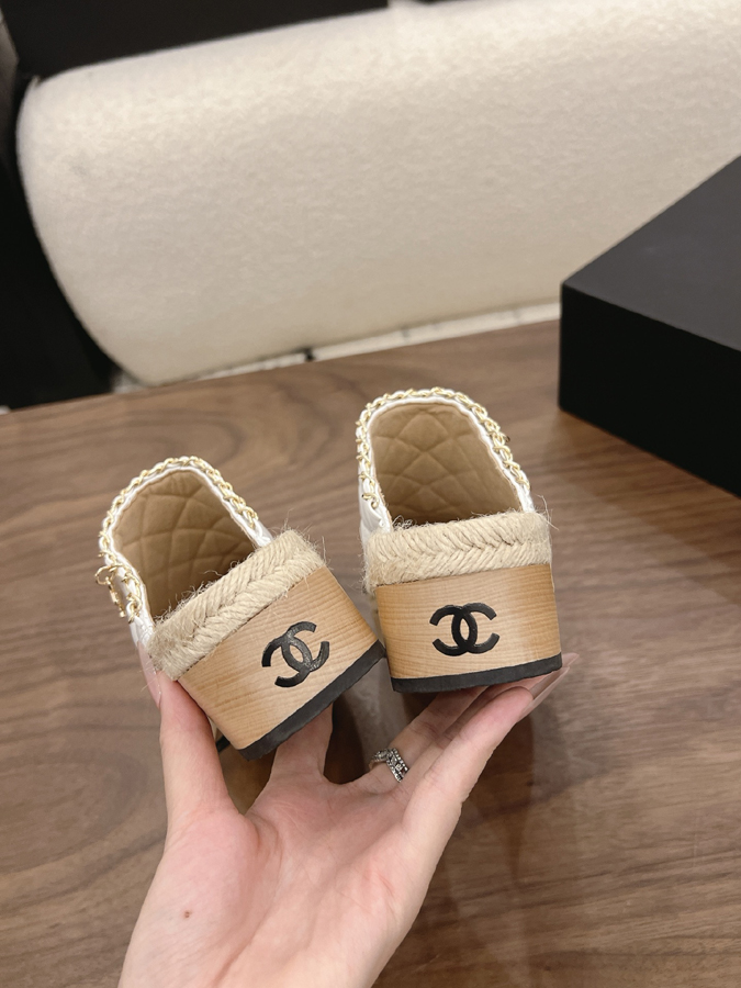 最高級シャネルスーパーコピー CHANEL【シャネル】キルティング チェーン エスパドリーユ ミュール 白黒 レザー サンダル シャネルミュール値段 - 画像 (8)