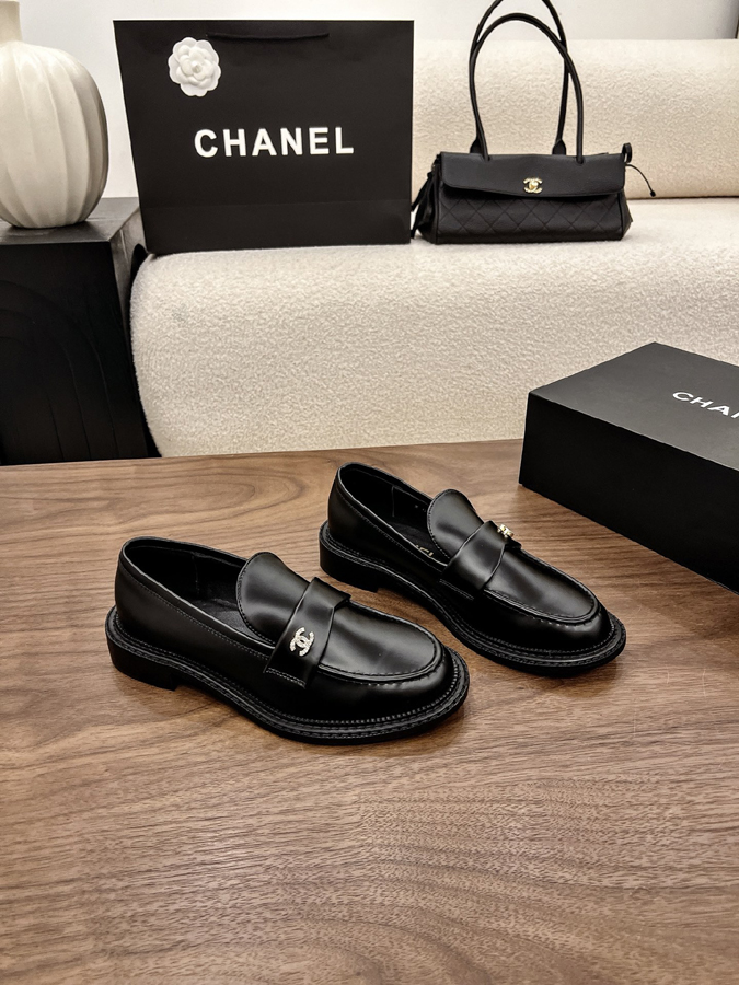 最高級シャネルスーパーコピー CHANEL【シャネル】ダブルC マーティニーク ローファー ブラック 光沢 レザー 靴 シャネル厚底レディース - 画像 (9)