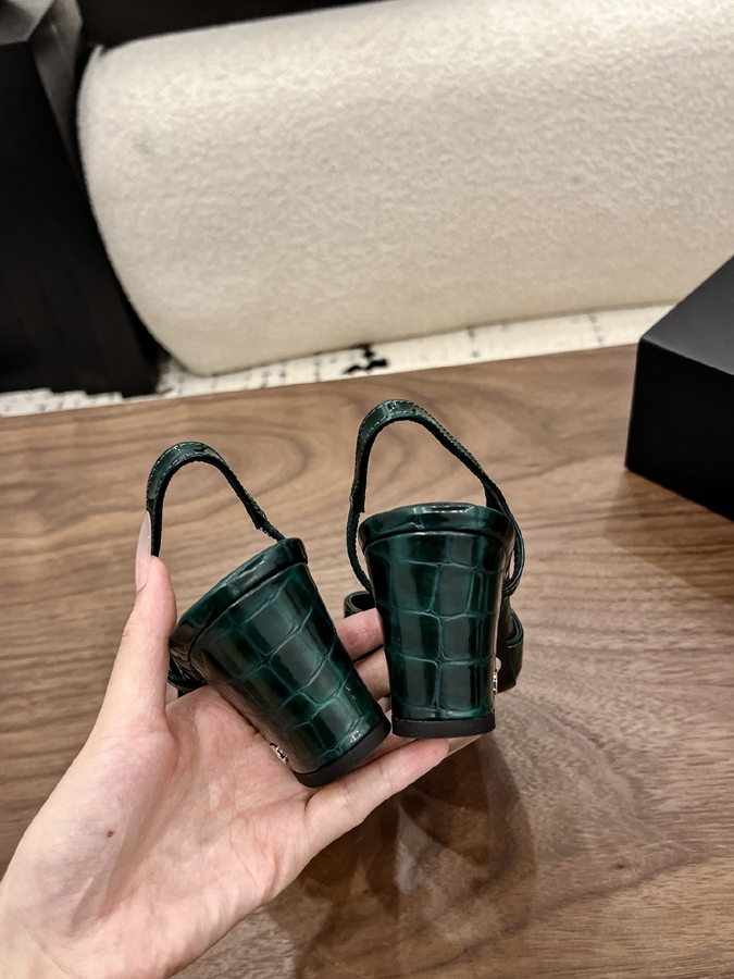 最高級シャネルスーパーコピー CHANEL【シャネル】グリーン ブラック グラデーション スリングバック ヒール エナメル 靴 シャネルバレリーナコピー - 画像 (8)