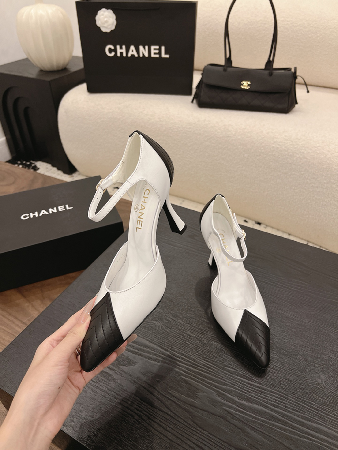 最高級シャネルスーパーコピー シャネル スティレットヒール ダブルC ブラック ホワイト エナメル レディース シャネル 靴 パンプス - 画像 (4)